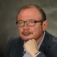 Попов Артемий Валерьевич